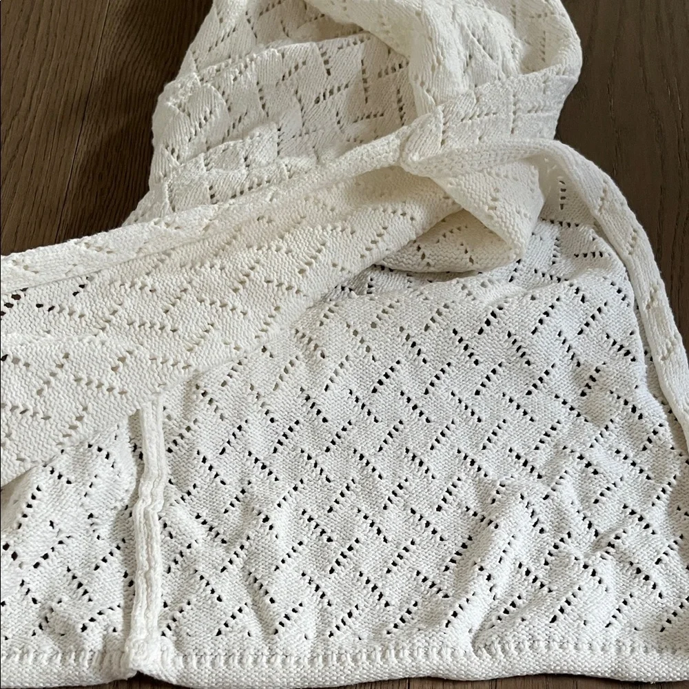 Dynamite Open Knit V-Neck Max - Picture 7 of 9